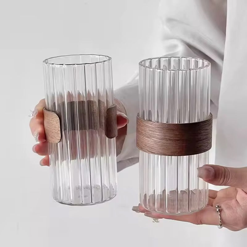 SET DE DOS VASOS VINTAGE EN VIDRIO CON FUNDA DE MADERA