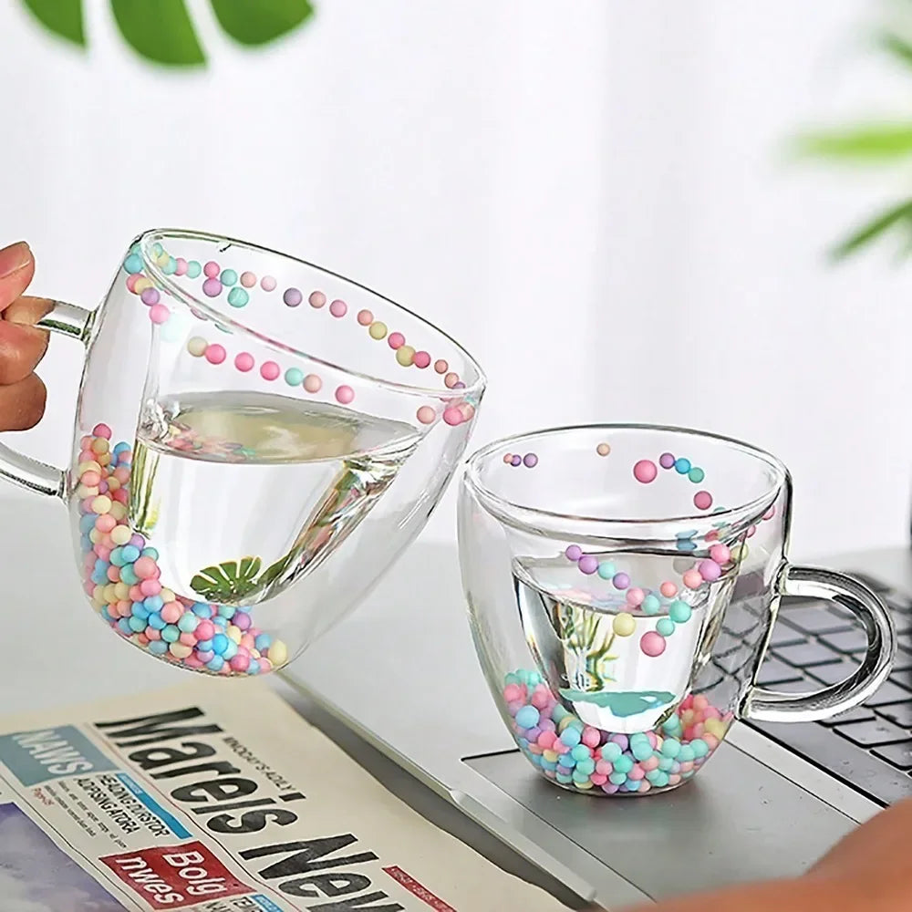SET DE DOS TAZAS DE CORAZÓN CON BOLITAS DE COLORES